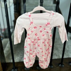 Carter’s Baby Girl Valentine’s Day Kisses Overall Set NB